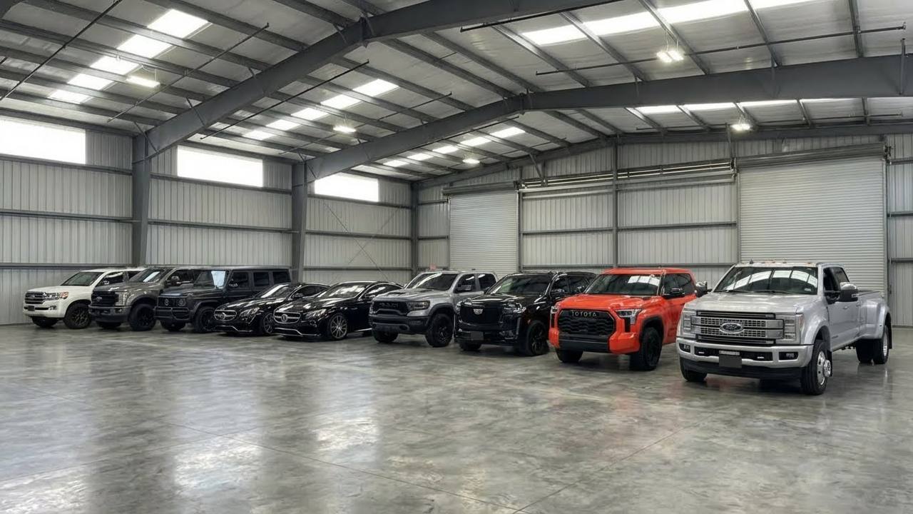 Lees Auto Sales showroom
